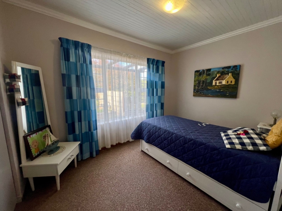 4 Bedroom Property for Sale in Herolds Bay Western Cape